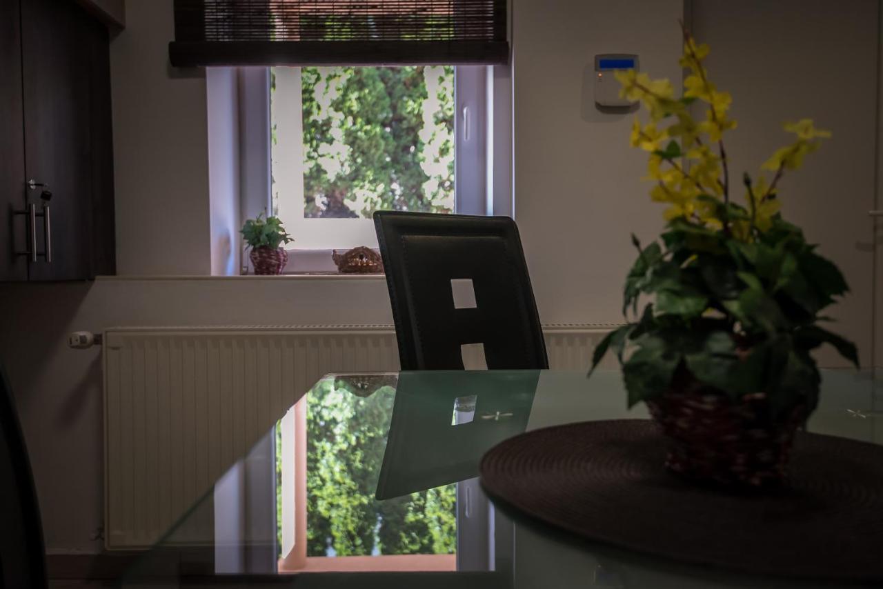 Mokka Apartman Szegedin Exterior foto